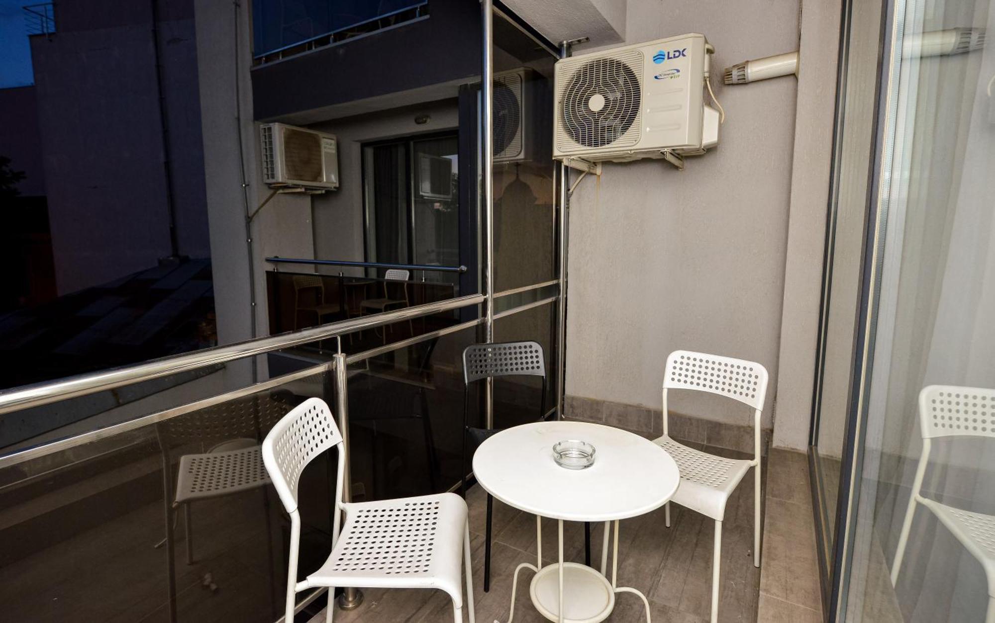 Harmony Residence Bucharest Exterior photo