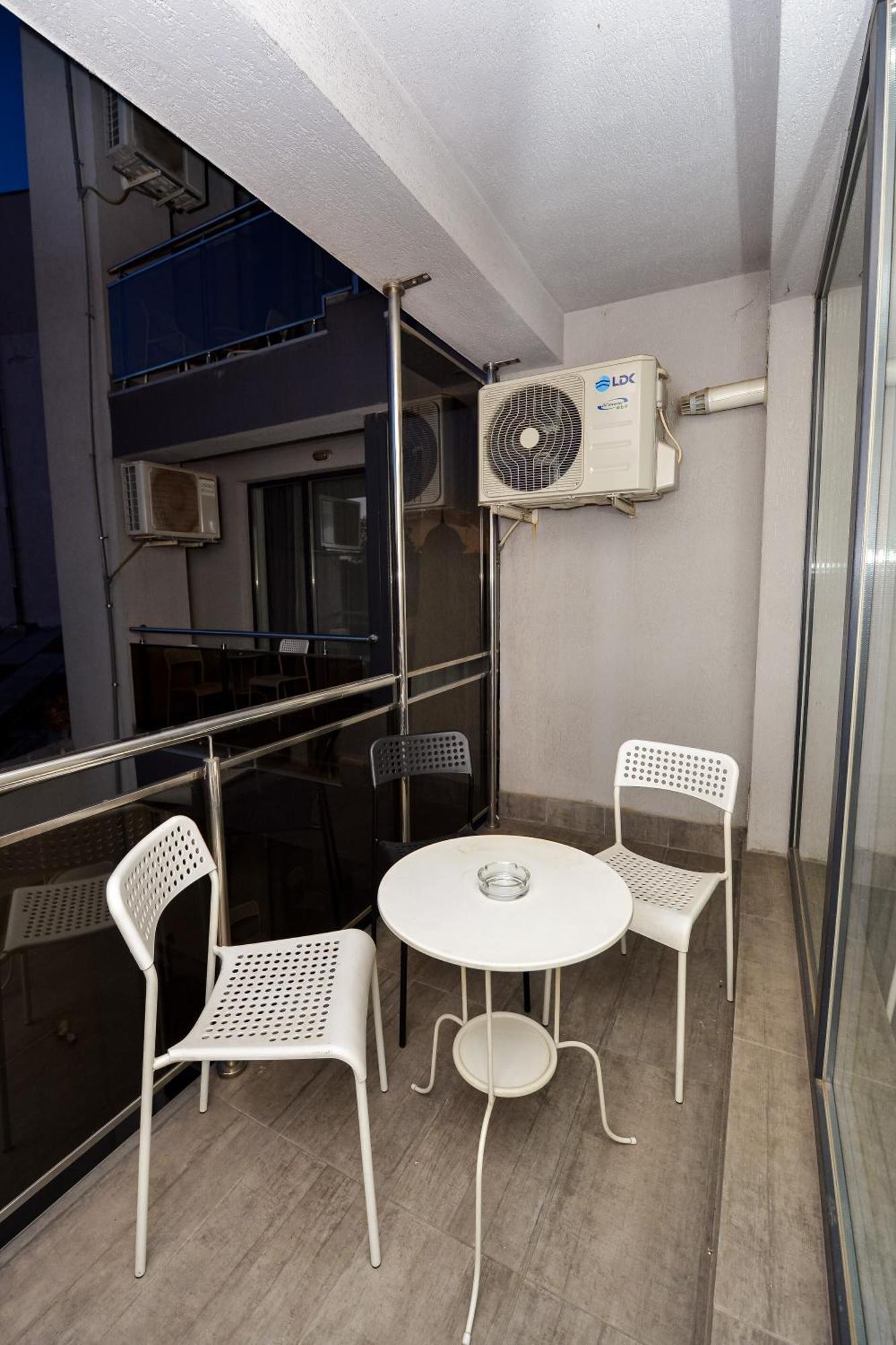 Harmony Residence Bucharest Exterior photo